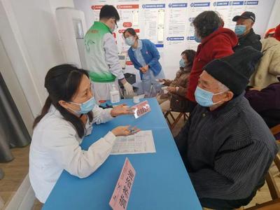 长宁区学雷锋义诊活动如火如荼，健康信息咨询温暖人心